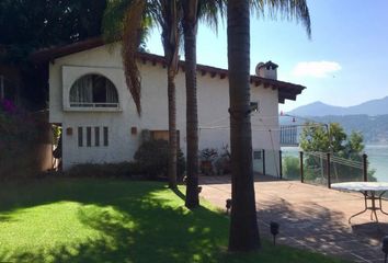 Casa en  Fray Gregorio Jiménez De La Cuenca Mz 012, San Antonio, Valle De Bravo, Estado De México, México