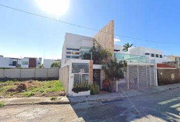 Casa en  Calle 18c, Colonia Altabrisa, Mérida, Yucatán, México