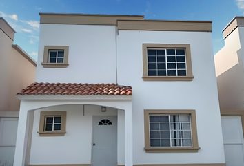 Casa en fraccionamiento en  Paseo De La Tormenta, Residencial Senderos, Torreón, Coahuila De Zaragoza, México