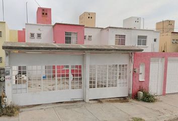 Casa en  Avenida Trenistas, San Antonio De La Punta, Santiago De Querétaro, Querétaro, México