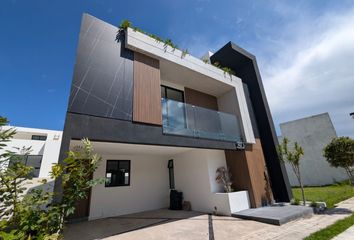 Casa en  Lomas De Angelópolis, San Bernardino Tlaxcalancingo, Puebla, México