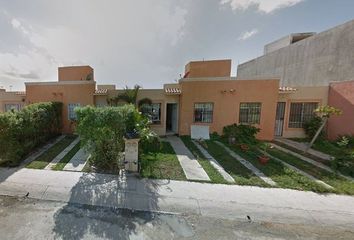 Casa en  Misión De Las Flores, Las Palmas 1, Playa Del Carmen, Quintana Roo, México