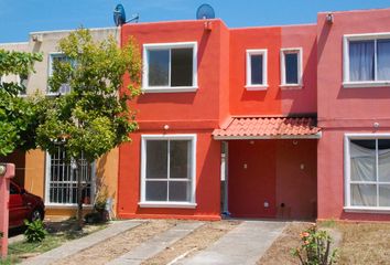 Casa en fraccionamiento en  Calle Lirio, Cayaco, Acapulco De Juárez, Guerrero, 39905, Mex