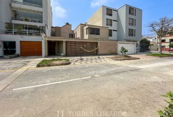 Casa en  Jirón Villa Carrillo 385, Santiago De Surco, Perú