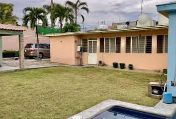 Casa en  Los Tulipanes, Cuernavaca, Cuernavaca, Morelos