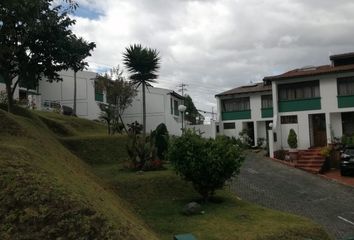 Casa en  Tercera Transversal 155, Quito 170132, Ecuador