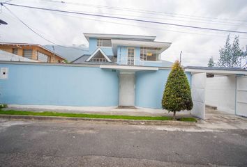 Casa en  La Pampa, Pomasqui, Quito