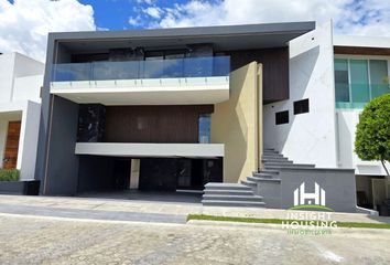 Casa en fraccionamiento en  Privada Otawa, Parque Terranova, Pueblo De San Bernardino Tlaxcalancingo, San Andrés Cholula, Puebla, 72830, Mex