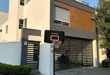 Casa en  Calle Cerradas De Valle Alto, Cerradas De Valle Alto Residencial, Monterrey, Nuevo León, 64984, Mex