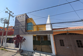 Casa en  Tabachines 208, Manzana 030mz 030, Villa De Las Flores, 55710 San Francisco Coacalco, Méx., México