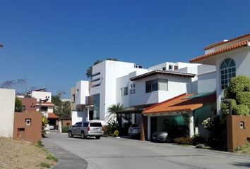 Casa en  Avenida San Juan 91, Chapultepec, Cuernavaca, Morelos, México