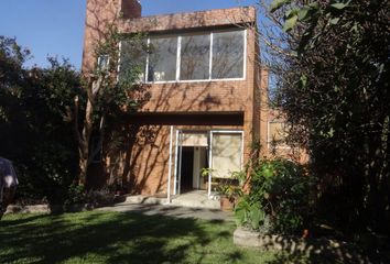 Casa en  Calle Eulalio Pedroza, Santa María Ahuacatitlán, Cuernavaca, Morelos, México