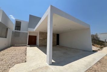 Casa en  Privada Nadira, X-cuyum, Yucatán, México