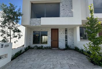 Casa en  Cañadas Del Bosque, Michoacán, México