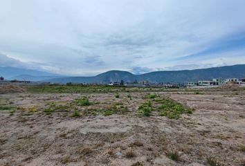 Terreno Comercial en  Mitad Del Mundo, Avenida Manuel Córdova Galarza, Quito, Ecuador