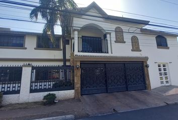 Casa en  Avenida Lago Zurich & Lago Catemaco, Lagos Del Bosque, Monterrey, Nuevo León, México