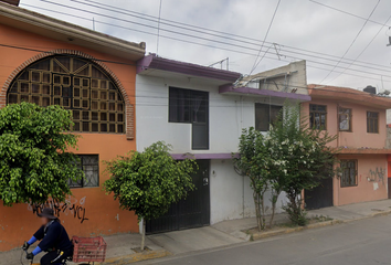 Casa en  Calle 100 Poniente 321, Revolución Mexicana, Puebla De Zaragoza, Puebla, México