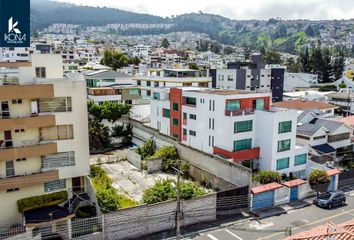 Terreno Comercial en  El Condado, Quito