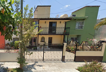 Casa en  Carlos Jongitud Barrios, Fovissste 100, Fluvial Vallarta, Puerto Vallarta, Jalisco, México