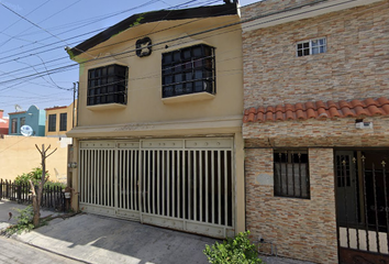 Casa en  Azucena, Fresnos Viii, Ciudad Apodaca, Nuevo León, México