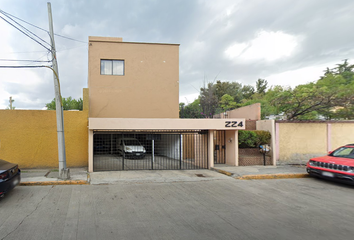 Casa en  Av Fuentes De Satélite, Jardines De Satelite, 53125 Naucalpan De Juárez, Méx., México