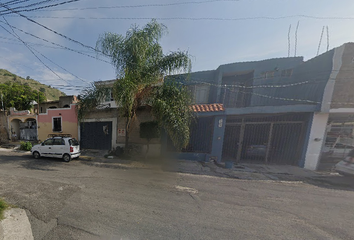 Casa en  Calle Laurel, Paraísos Del Colli, Zapopan, Jalisco, México