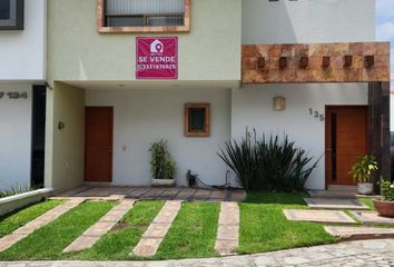 Casa en  Sendero Del Estanque 135, Sendero De Las Moras, San Agustín, Jalisco, México