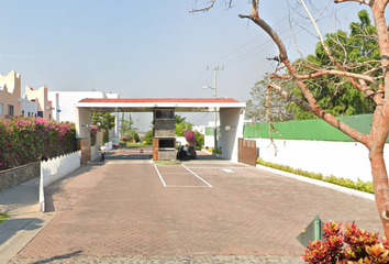 Casa en fraccionamiento en  Cerrada De Cedros 3, Santa Fe, Morelos, México