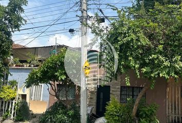 Casa en  Calle Santa Beatriz, Santa María, Guadalajara, Jalisco, México