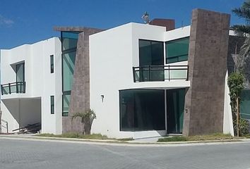 Casa en  Paseo De Apolo, San Lorenzo Teotipilco, Tehuacán, Puebla, México