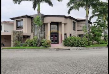 Casa en  Entre Lagos, Samborondón, Guayaquil, Ecuador