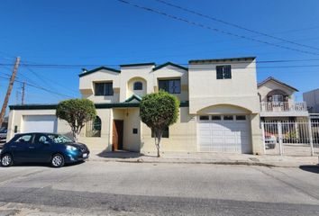 Casa en  Críticos, Indeco Universidad, Tijuana, B.c., México