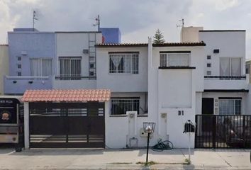 Casa en fraccionamiento en  Santuarios Del Cerrito, Corregidora, Querétaro