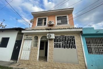 Casa en  Tarqui, Guayaquil