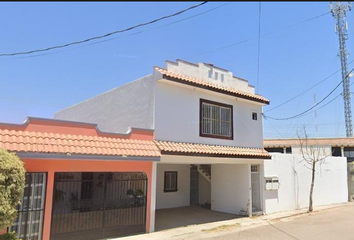 Casa en  Calle David Alfaro Siqueiros, Villa Verde, Mazatlán, Sinaloa, México