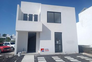 Casa en fraccionamiento en  Zakia, Querétaro, México