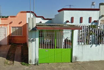 Casa en  Quetzáles, Las Arboledas, Fraccionamiento Las Arboledas, Veracruz, México