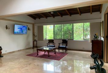 Apartment for rent in Loma de los González, Medellín