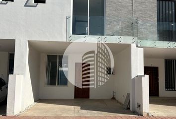 Casa en  Calle Prolongación Belenes, Jardines Del Vergel, Zapopan, Jalisco, México