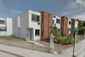 Casa en  Calle Mar De Sulu, Acapulco, Guerrero, México