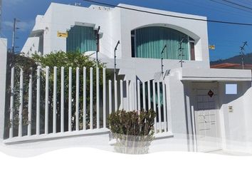 Casa en  De Las Miramelindas & Raffaele Giannetti, Cumbayá, Quito, Ecuador