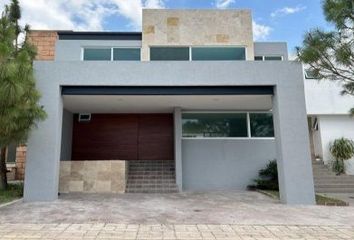 Casa en fraccionamiento en  Jardín De Los Tulipanes, Lomas Del Gran Jardin, León, Guanajuato, México