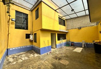 Casa en  Calle Ignacio Allende 1-33, Paraje Zacatepec, Iztapalapa, Ciudad De México, 09560, Mex