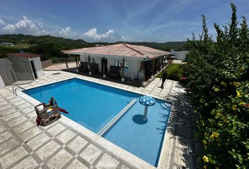 Villa-Quinta en  Petronitas, Galapa