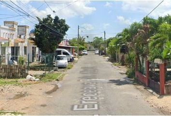 Casa en  C. 13 Priv. El Zapote, Cancún, Quintana Roo, México