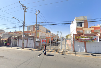 Casa en fraccionamiento en  Calle Cuarta Cda. De Bosques De México, Los Heroes Tecamac, 55764 Ciudad De México, Méx., México