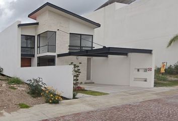 Casa en  Lago Yuriria, Cumbres Del Lago, Juriquilla, Querétaro, México