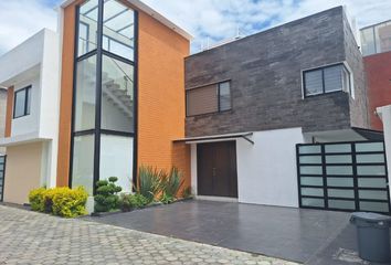 Casa en condominio en  Real De San Miguel, Cerrada De Los Serranos Mz 013, San Mateo Atenco, Estado De México, México