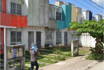 Casa en  Avenida 20 De Noviembre, Cancún, Quintana Roo, México