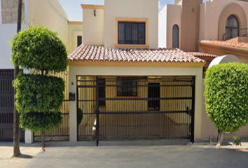 Casa en  Avenida Provincia Albacete 30, Los Portales, Hermosillo, Sonora, México